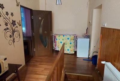 Casă cu 3 camere cu Teren 100 Mp în Central - 2