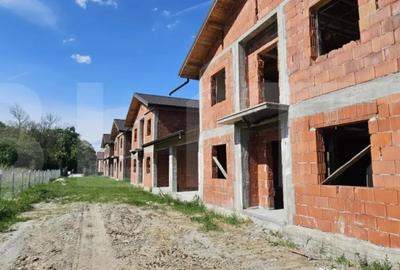 Casă cu 5 camere cu Teren 630 Mp în Simeria - 1