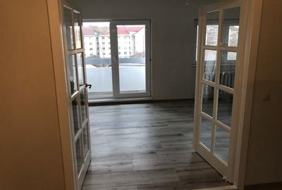 Apartament cu 3 camere decomandat în Ultracentral - 2