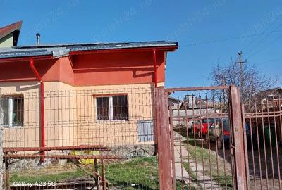 Casă cu 5 camere cu Teren 390 Mp în Central