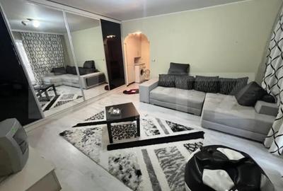 Apartament cu 2 camere semidecomandat, mobilat în Micro 11 - 1