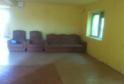 Casă cu 5 camere cu Teren 3163 Mp în Central - 8