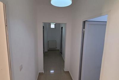Spațiu comercial, de 1,500 mp, în Central - 7