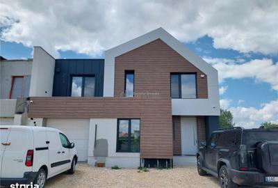 Casă cu 5 camere cu Teren 425 Mp în Central