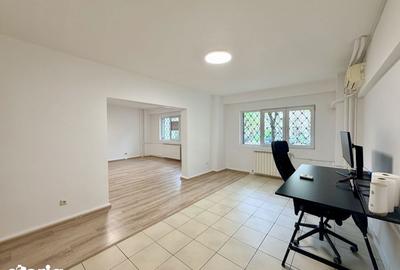 Apartament cu 3 camere decomandat în Centrul Civic - 2