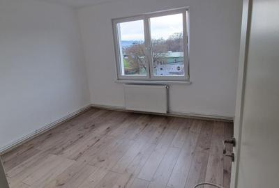 Apartament cu 3 camere decomandat în Central - 2