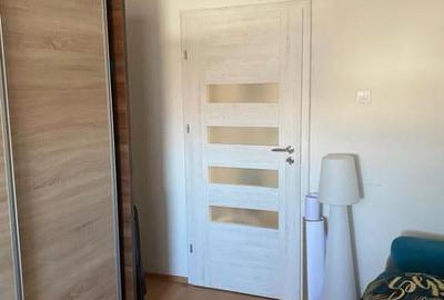 Apartament cu 3 camere, semidecomandat - zona Calea Bucurest - 13