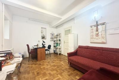 Apartament cu 3 camere decomandat, mobilat în Capitale - 2