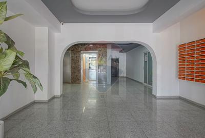 Apartament spatios de inchiriat - 3 camere Isaran - 21