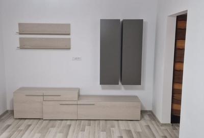 Apartament cu 3 camere semidecomandat în Dristor