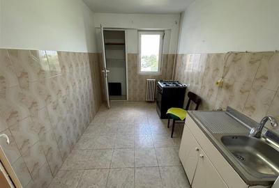 Apartament 3 camere, zona Ultracentrala , etaj 5, liber
