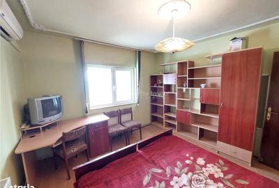 Apartament cu 3 camere decomandat în Lacu - 2