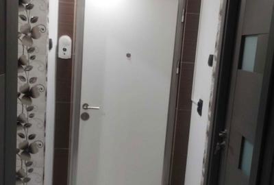 Apartament cu 3 camere decomandat în Crâng - 6