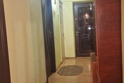 Apartament cu 2 camere decomandat în Craiovița Nouă - 4