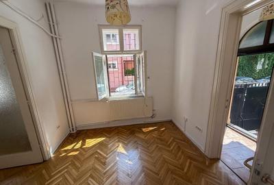 Casa de inchiriat pe strada linistita - Piata 1 Mai - 6