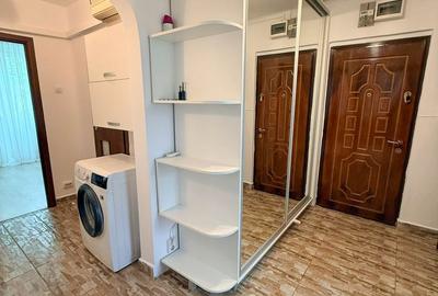 Apartament cu 3 camere decomandat în Berceni - 1