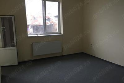 Spațiu comercial, de 25 mp, în Central - 6