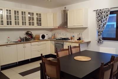 Casă cu 6 camere cu Garaj în Moara Vlăsiei - 5