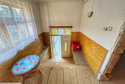 Casă cu 2 camere cu Teren 351 Mp în Sadu - 5