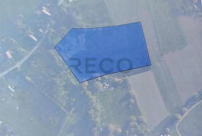 Teren de 13400 mp, în Izvoarele - 1