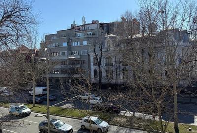 Apartament cu 3 camere semidecomandat în P-ța Romană - 2