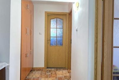 Apartament cu 3 camere decomandat, mobilat în Traian - 3
