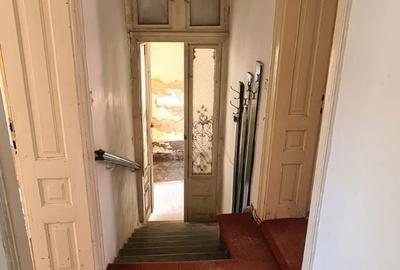 Casă cu 4 camere în Central - 3