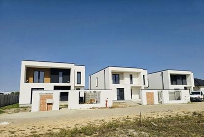 Casă cu 5 camere cu Teren 620 Mp în Sânmartin - 3
