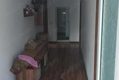 Casa cu 4 camere de vanzare in Tuzla - 1