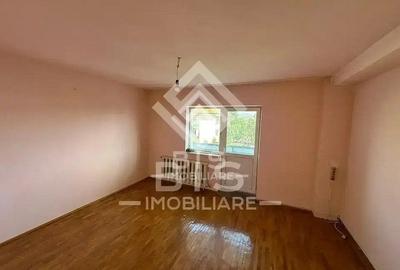 Apartament cu 3 camere decomandat în Central - 6