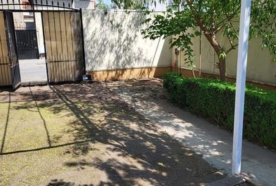 Casă individuală cu 4 camere cu Canalizare în Tineretului - 7