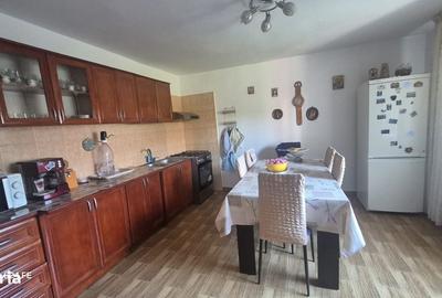 Casă cu 4 camere în Piatra - 2
