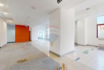 Spațiu comercial, de 250 mp, în Ultracentral - 13