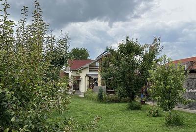 Casă cu 4 camere cu Teren 1600 Mp în Lazuri - 1