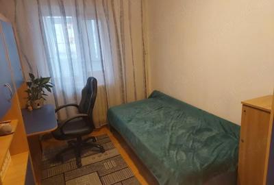 Apartament cu 3 camere decomandat în Păcurari - 1