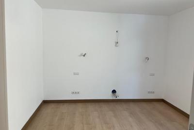 Apartament cu 4 camere semidecomandat în Florești - 12