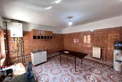 Casă individuală cu 4 camere cu Canalizare în Vitan Mall - 12