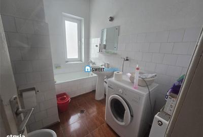 Casă cu 4 camere cu Canalizare în Central - 3