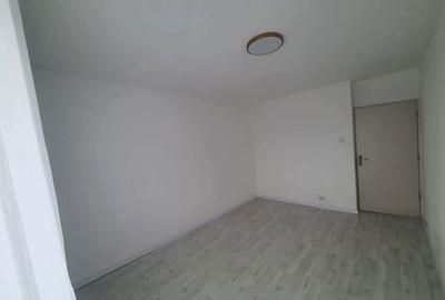 Garsoniera de vanzare, disponibila - 6