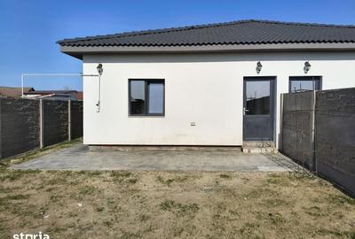 Casă cu 3 camere cu Teren 250 Mp în Remetea Mare - 12