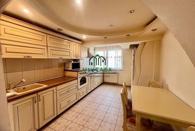 Apartament cu 4 camere decomandat, mobilat în Ultracentral