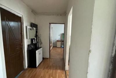 Apartament de vanzare, cu 2 camere, 49 mp, decomandat, Baia - 3