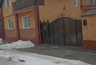 Casă cu Teren 300 Mp în Central - 13