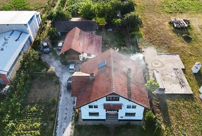 Casă cu 6 camere cu Teren 6355 Mp în Râu Bărbat - 1