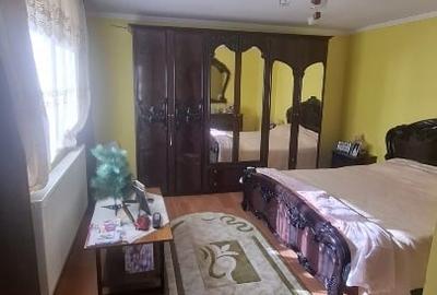 Casa de vânzare,in zona liniștită - 10