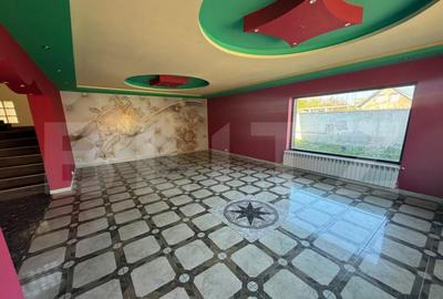 Casă cu 7 camere cu Teren 1000 Mp în Central - 11