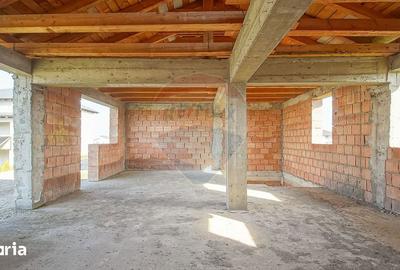 Casă cu 6 camere cu Teren 462 Mp în Sânpetru - 3