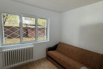 Apartament cu 2 camere în Podu Roș