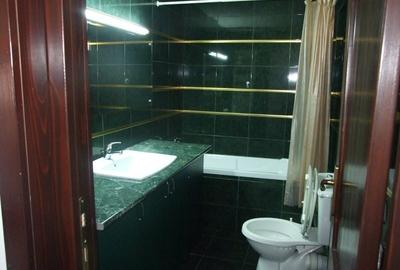 Casă individuală cu 14 camere cu Canalizare în Unirii - 8
