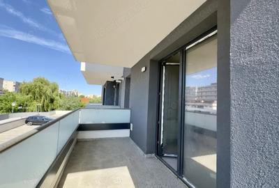 Apartament cu 3 camere semidecomandat în Central - 1